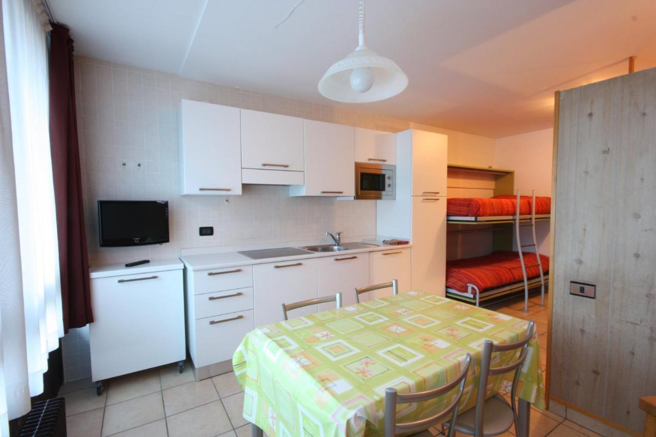 Apartment Roulette Montana Marilleva 900 *