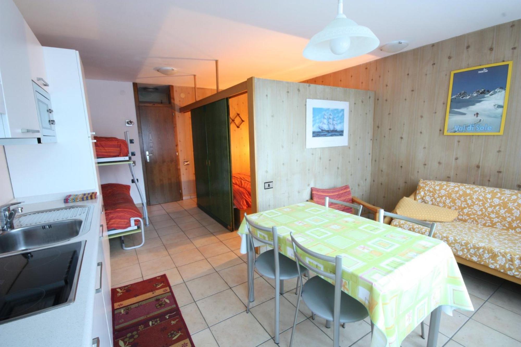 Roulette Montana Marilleva 900 Apartment *